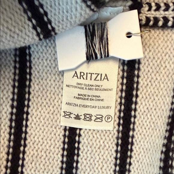 Wilfred V-Neck Sweater in Grey and Black Stripes - Picture 4 of 6